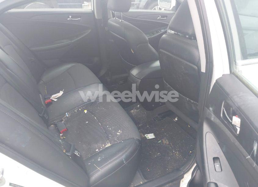 Photo 8 of 2013 Hyundai Sonata SE (VIN 5NPEC4AC5DH761872)