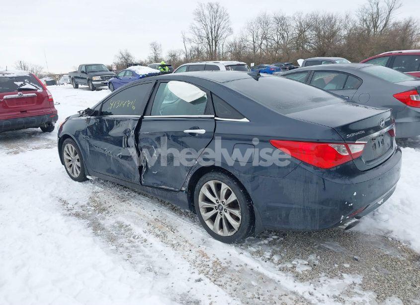 Photo 3 of 2013 Hyundai Sonata SE (VIN 5NPEC4AC5DH795259)