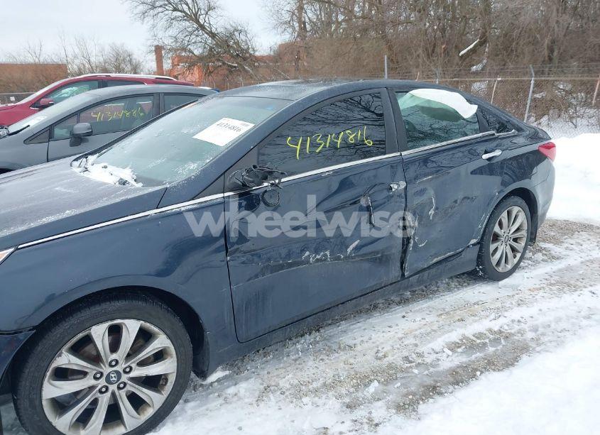 Photo 6 of 2013 Hyundai Sonata SE (VIN 5NPEC4AC5DH795259)