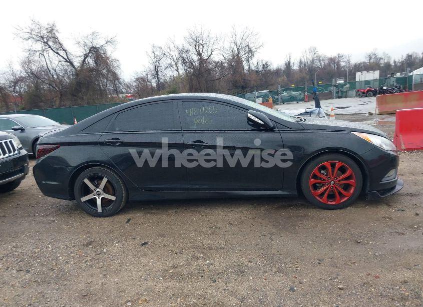 Photo 13 of 2014 Hyundai Sonata SE (VIN 5NPEC4AC5EH829573)