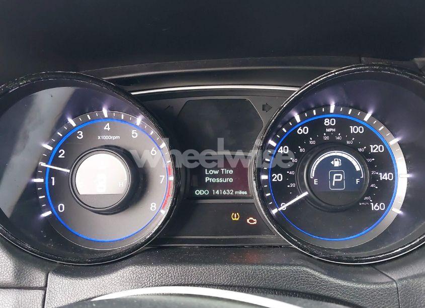 Photo 7 of 2014 Hyundai Sonata SE (VIN 5NPEC4AC5EH829573)