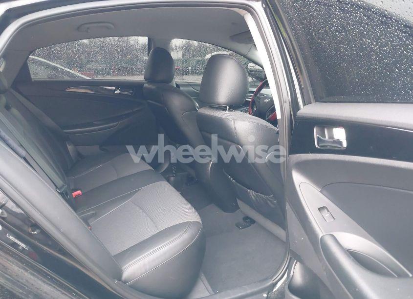 Photo 8 of 2014 Hyundai Sonata SE (VIN 5NPEC4AC5EH829573)