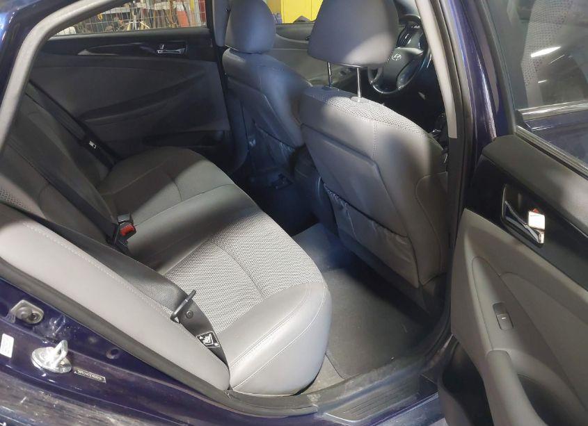 Photo 8 of 2014 Hyundai Sonata SE (VIN 5NPEC4AC5EH839259)