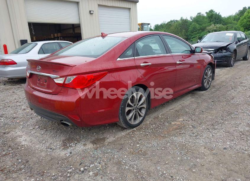 Photo 4 of 2014 Hyundai Sonata SE (VIN 5NPEC4AC5EH918463)
