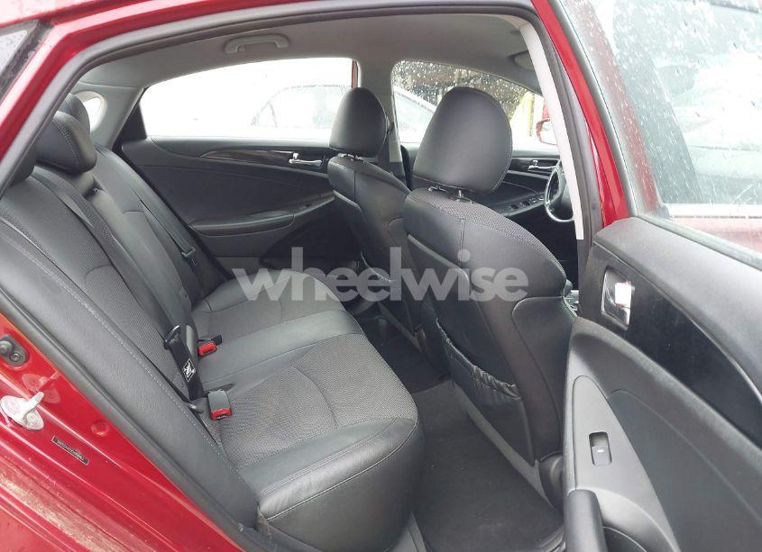 Photo 8 of 2014 Hyundai Sonata SE (VIN 5NPEC4AC5EH918463)