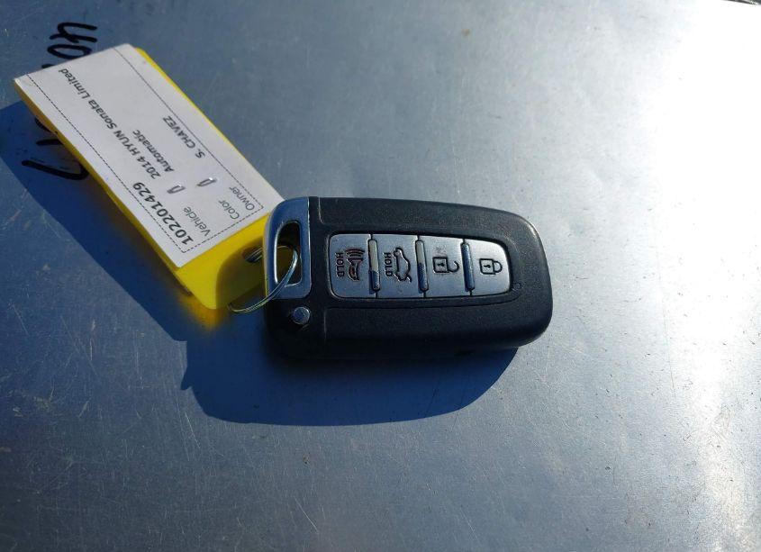 Photo 11 of 2014 Hyundai Sonata SE (VIN 5NPEC4AC5EH918561)