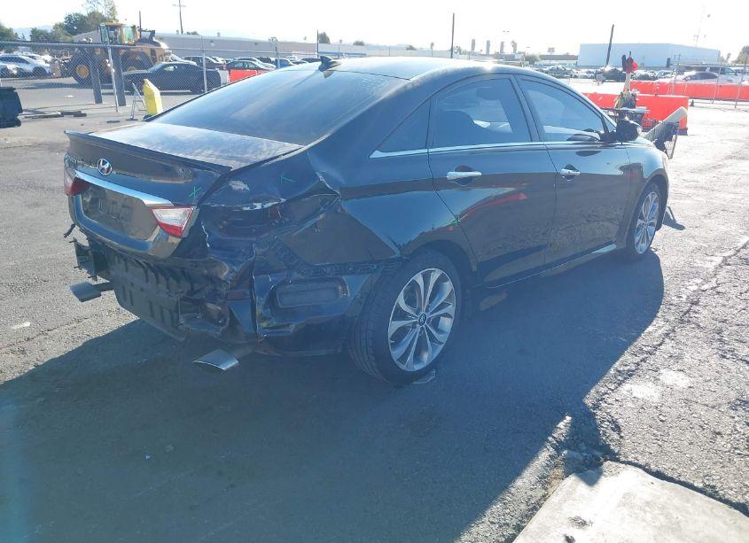 Photo 4 of 2014 Hyundai Sonata SE (VIN 5NPEC4AC5EH918561)