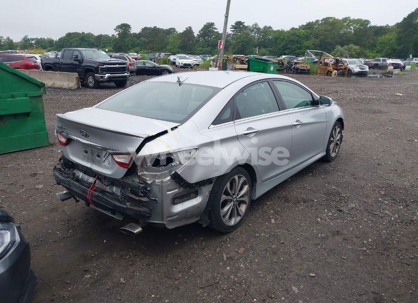 Photo 4 of 2014 Hyundai Sonata SE (VIN 5NPEC4AC5EH922836)