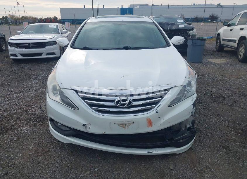 Photo 12 of 2014 Hyundai Sonata SE (VIN 5NPEC4AC5EH934047)