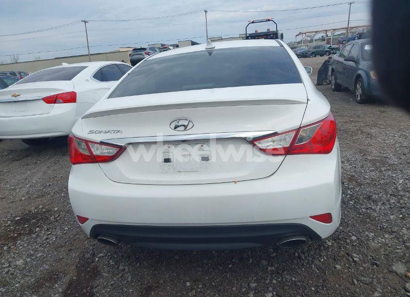 Photo 16 of 2014 Hyundai Sonata SE (VIN 5NPEC4AC5EH934047)