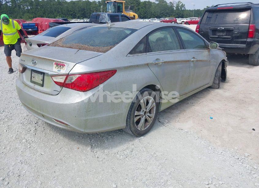 Photo 4 of 2011 Hyundai Sonata LIMITED (VIN 5NPEC4AC6BH010146)