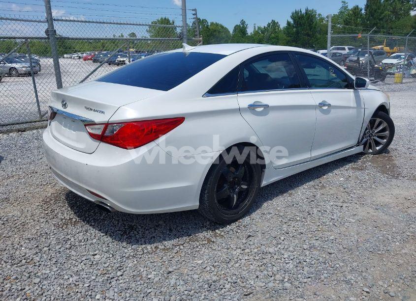 Photo 4 of 2011 Hyundai Sonata SE (VIN 5NPEC4AC6BH036844)