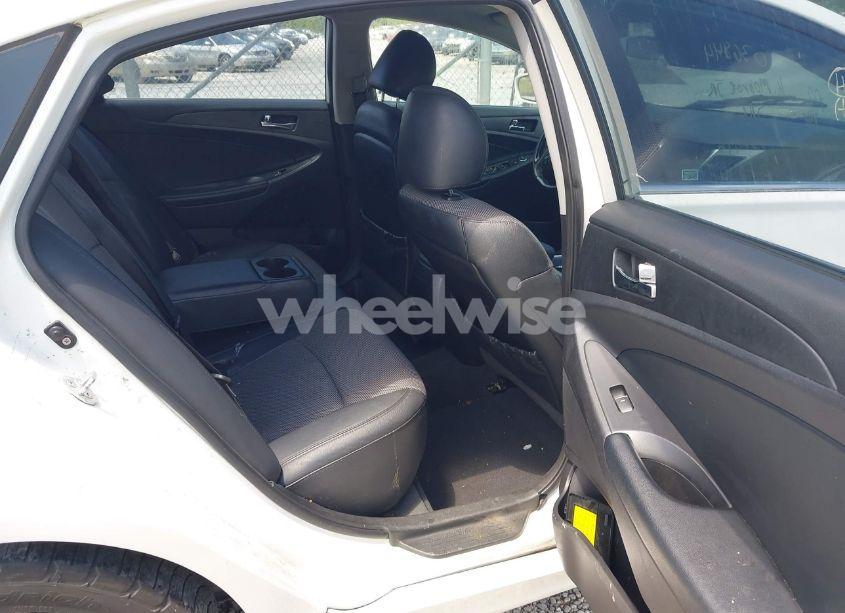 Photo 8 of 2011 Hyundai Sonata SE (VIN 5NPEC4AC6BH036844)