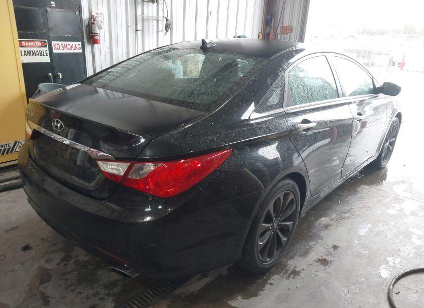 Photo 4 of 2011 Hyundai Sonata SE (VIN 5NPEC4AC6BH048685)