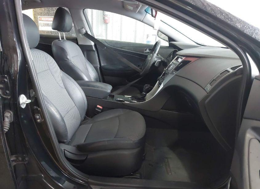 Photo 5 of 2011 Hyundai Sonata SE (VIN 5NPEC4AC6BH048685)