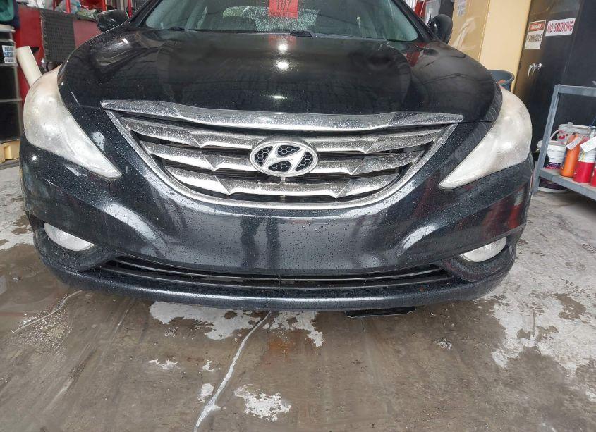 Photo 6 of 2011 Hyundai Sonata SE (VIN 5NPEC4AC6BH048685)