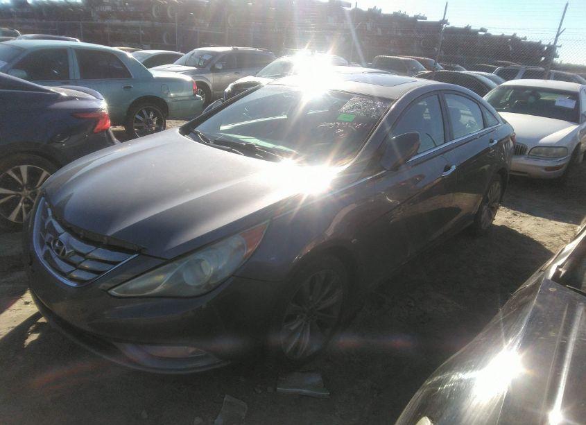 Photo 2 of 2011 Hyundai Sonata SE (VIN 5NPEC4AC6BH093920)