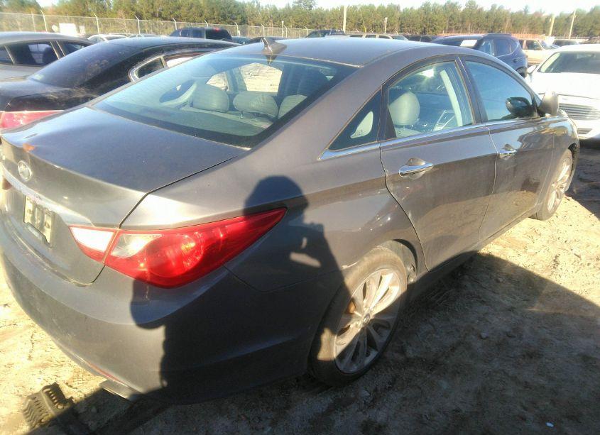 Photo 4 of 2011 Hyundai Sonata SE (VIN 5NPEC4AC6BH093920)