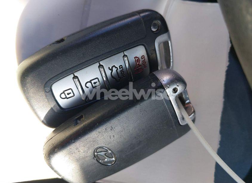 Photo 11 of 2011 Hyundai Sonata SE (VIN 5NPEC4AC6BH182600)