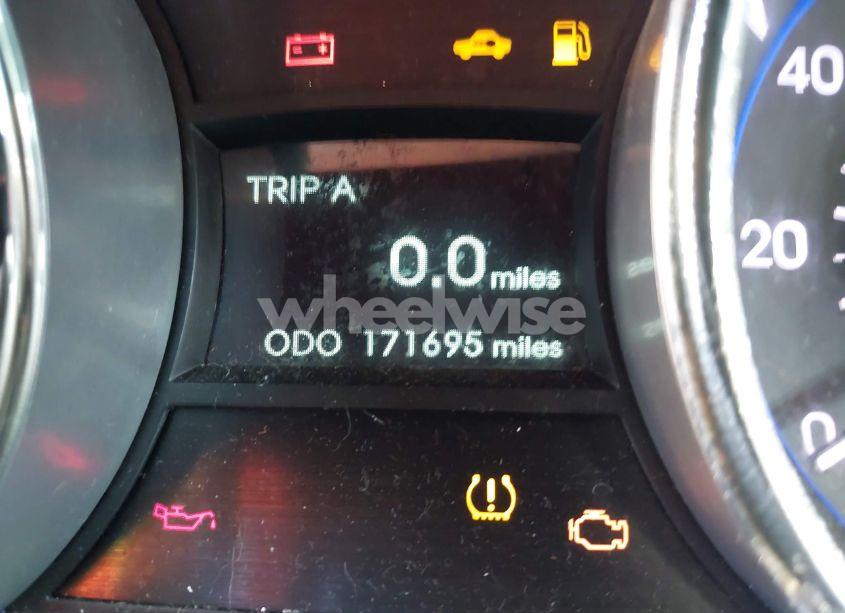 Photo 6 of 2011 Hyundai Sonata SE (VIN 5NPEC4AC6BH182600)