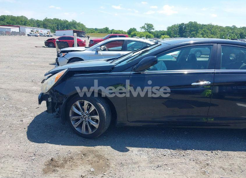 Photo 14 of 2011 Hyundai Sonata SE (VIN 5NPEC4AC6BH208550)