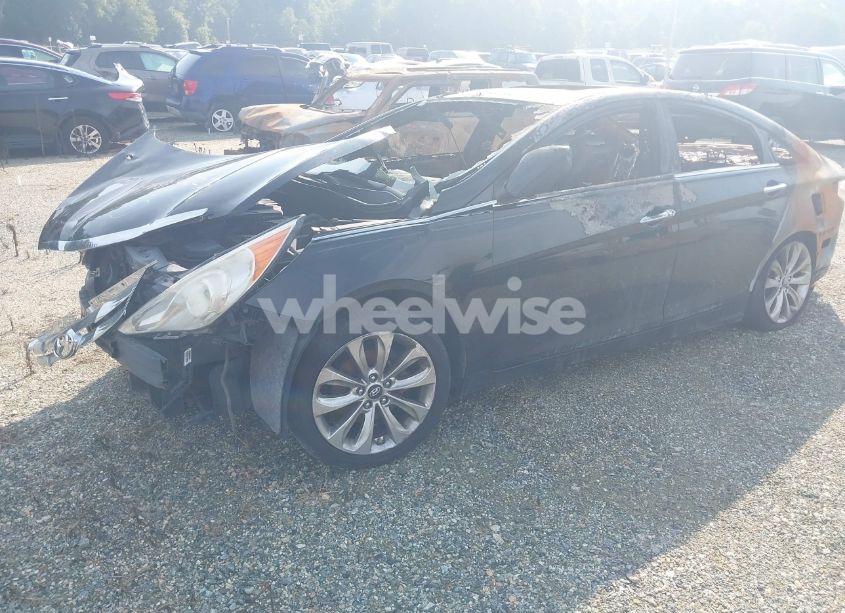 Photo 2 of 2011 Hyundai Sonata SE (VIN 5NPEC4AC6BH208550)