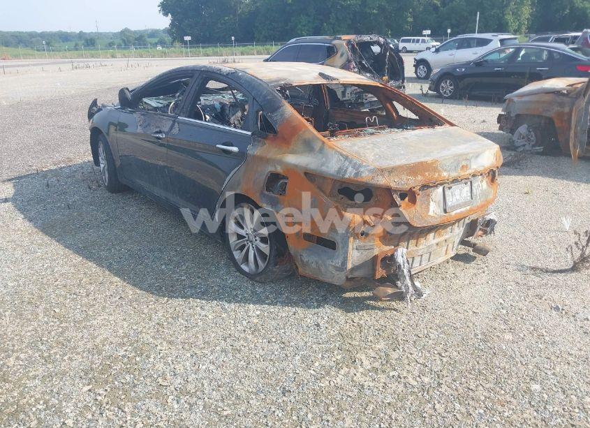 Photo 3 of 2011 Hyundai Sonata SE (VIN 5NPEC4AC6BH208550)