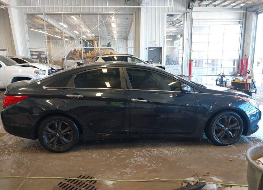 Photo 13 of 2011 Hyundai Sonata LIMITED (VIN 5NPEC4AC6BH224201)