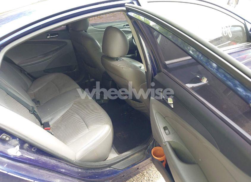 Photo 8 of 2011 Hyundai Sonata SE (VIN 5NPEC4AC6BH256680)