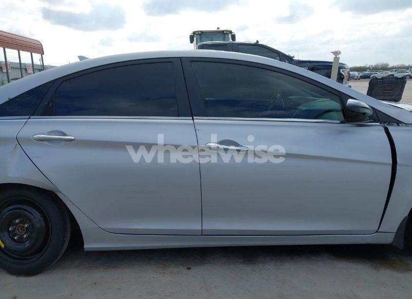 Photo 14 of 2011 Hyundai Sonata SE (VIN 5NPEC4AC6BH281286)