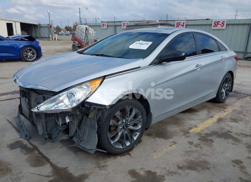 Photo 2 of 2011 Hyundai Sonata SE (VIN 5NPEC4AC6BH281286)