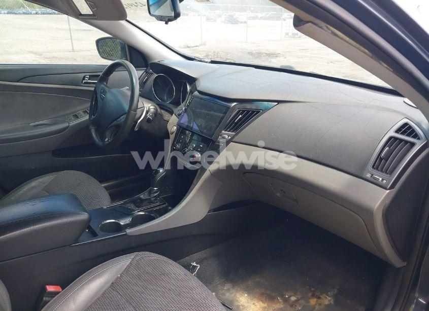 Photo 5 of 2012 Hyundai Sonata SE (VIN 5NPEC4AC6CH352214)