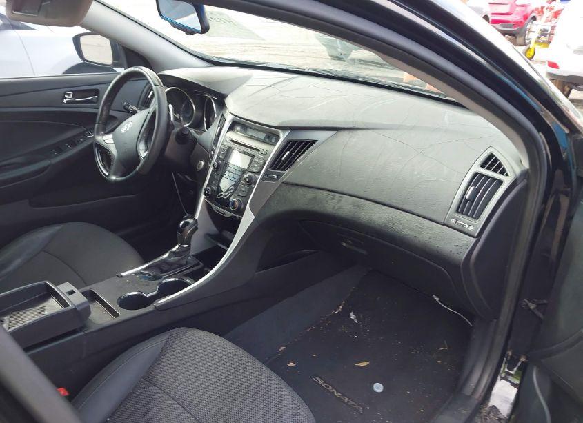 Photo 5 of 2012 Hyundai Sonata SE (VIN 5NPEC4AC6CH353623)