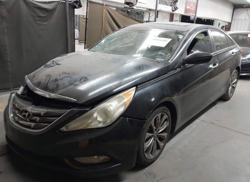 Photo 2 of 2012 Hyundai Sonata SE (VIN 5NPEC4AC6CH488245)