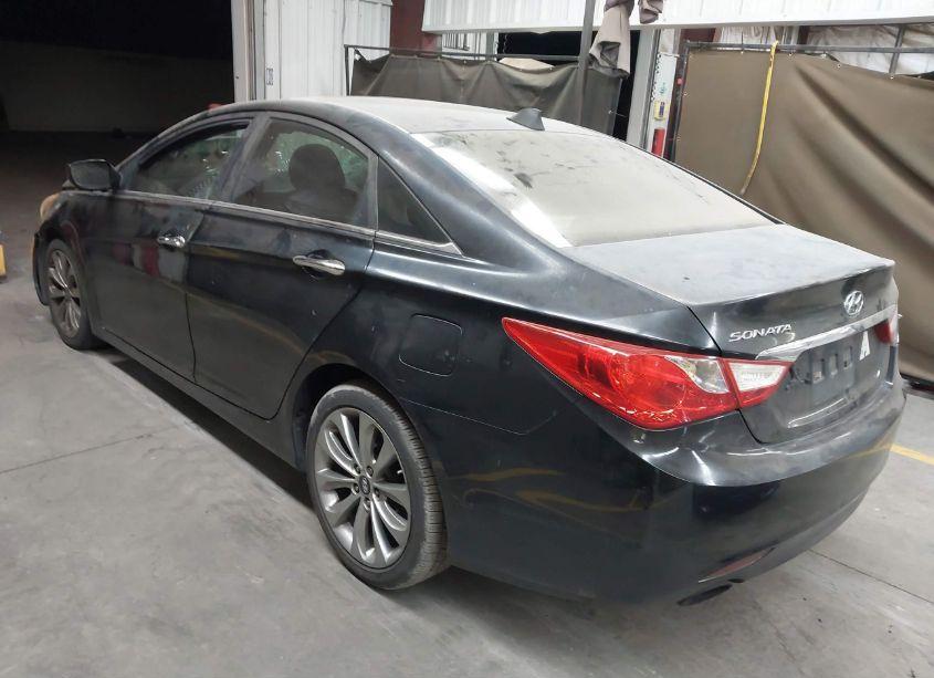 Photo 3 of 2012 Hyundai Sonata SE (VIN 5NPEC4AC6CH488245)