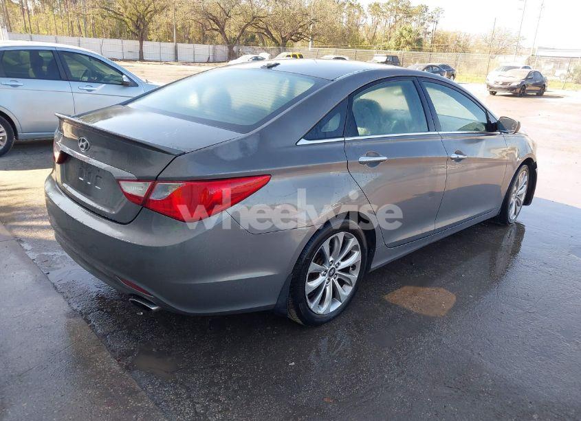 Photo 4 of 2013 Hyundai Sonata SE (VIN 5NPEC4AC6DH576696)