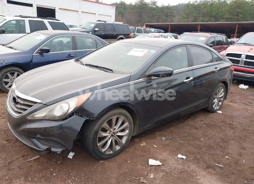 Photo 13 of 2013 Hyundai Sonata SE (VIN 5NPEC4AC6DH590582)
