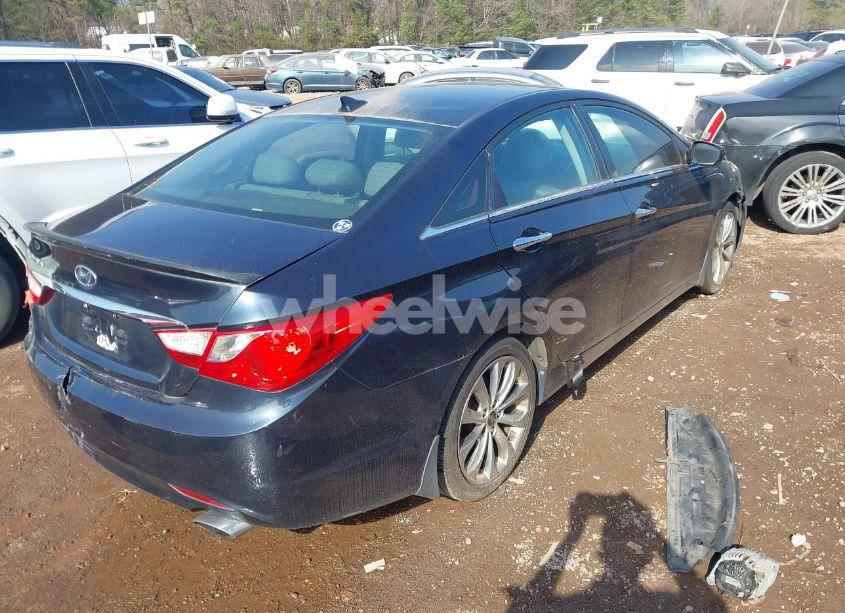 Photo 4 of 2013 Hyundai Sonata SE (VIN 5NPEC4AC6DH590582)