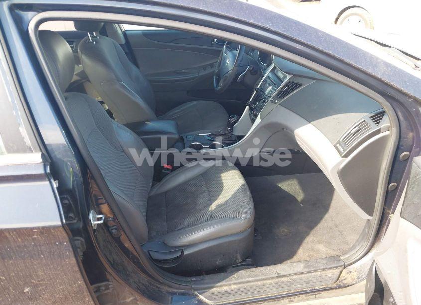 Photo 5 of 2013 Hyundai Sonata SE (VIN 5NPEC4AC6DH590582)