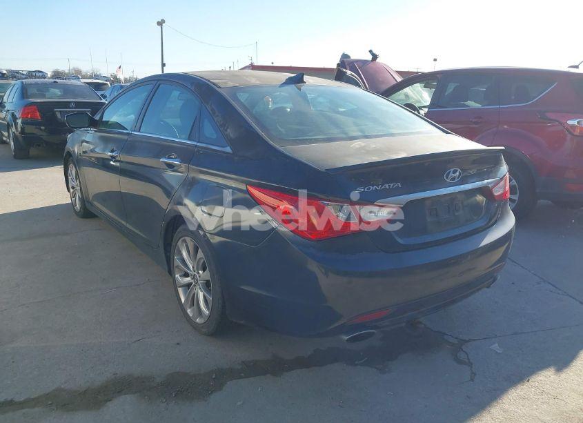 Photo 3 of 2013 Hyundai Sonata SE (VIN 5NPEC4AC6DH594941)