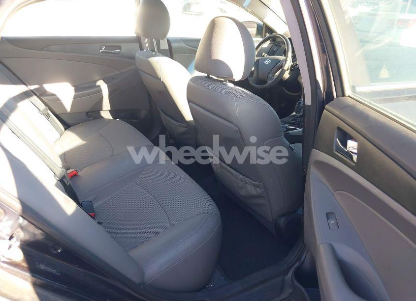 Photo 8 of 2013 Hyundai Sonata SE (VIN 5NPEC4AC6DH594941)