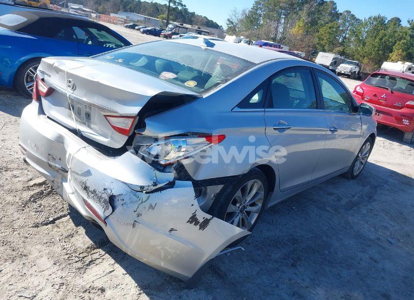 Photo 4 of 2013 Hyundai Sonata SE (VIN 5NPEC4AC6DH660095)