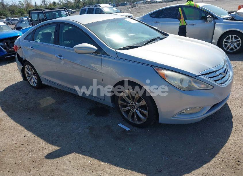 2013 Hyundai Sonata SE (VIN 5NPEC4AC6DH661750) main photo