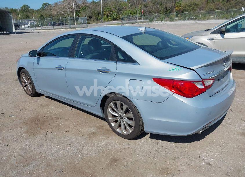 Photo 3 of 2013 Hyundai Sonata SE (VIN 5NPEC4AC6DH661750)