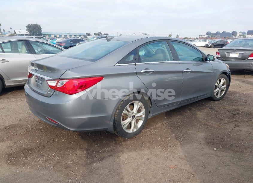 Photo 4 of 2013 Hyundai Sonata LIMITED (VIN 5NPEC4AC6DH699821)