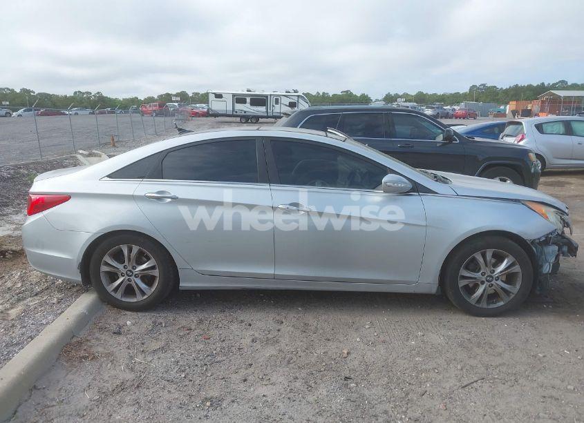 Photo 13 of 2013 Hyundai Sonata LIMITED (VIN 5NPEC4AC6DH716830)