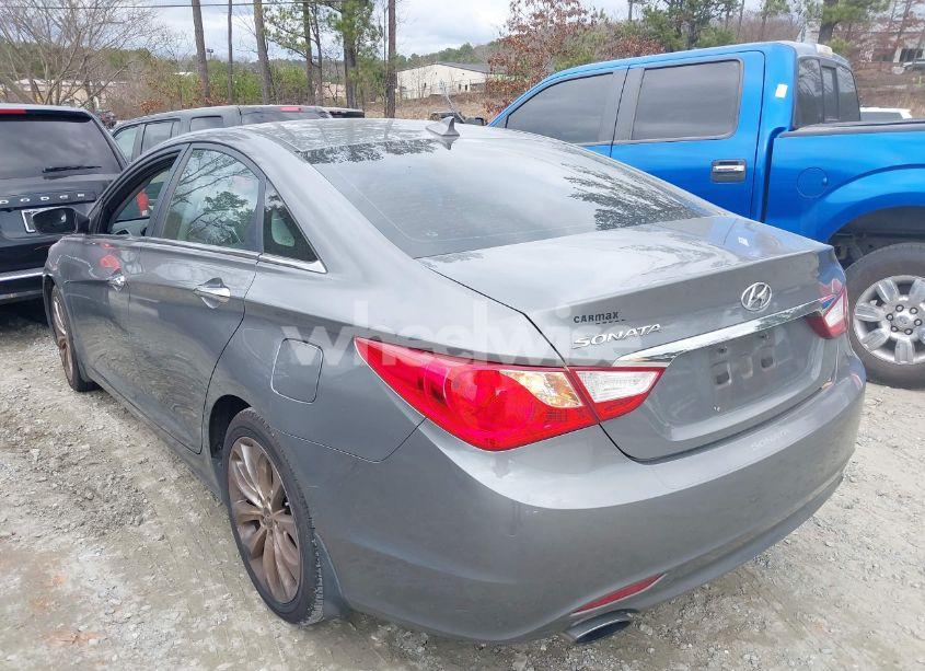 Photo 3 of 2013 Hyundai Sonata SE (VIN 5NPEC4AC6DH742005)