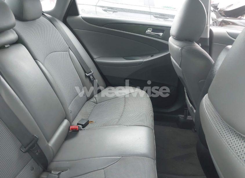 Photo 8 of 2013 Hyundai Sonata SE (VIN 5NPEC4AC6DH742005)