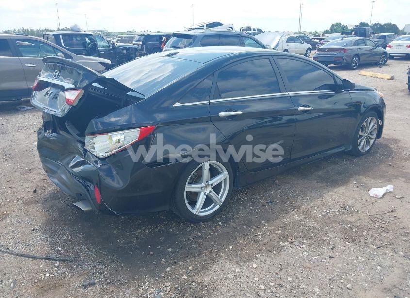 Photo 4 of 2014 Hyundai Sonata SE (VIN 5NPEC4AC6EH894951)