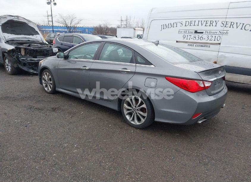 Photo 3 of 2014 Hyundai Sonata SE (VIN 5NPEC4AC6EH910453)